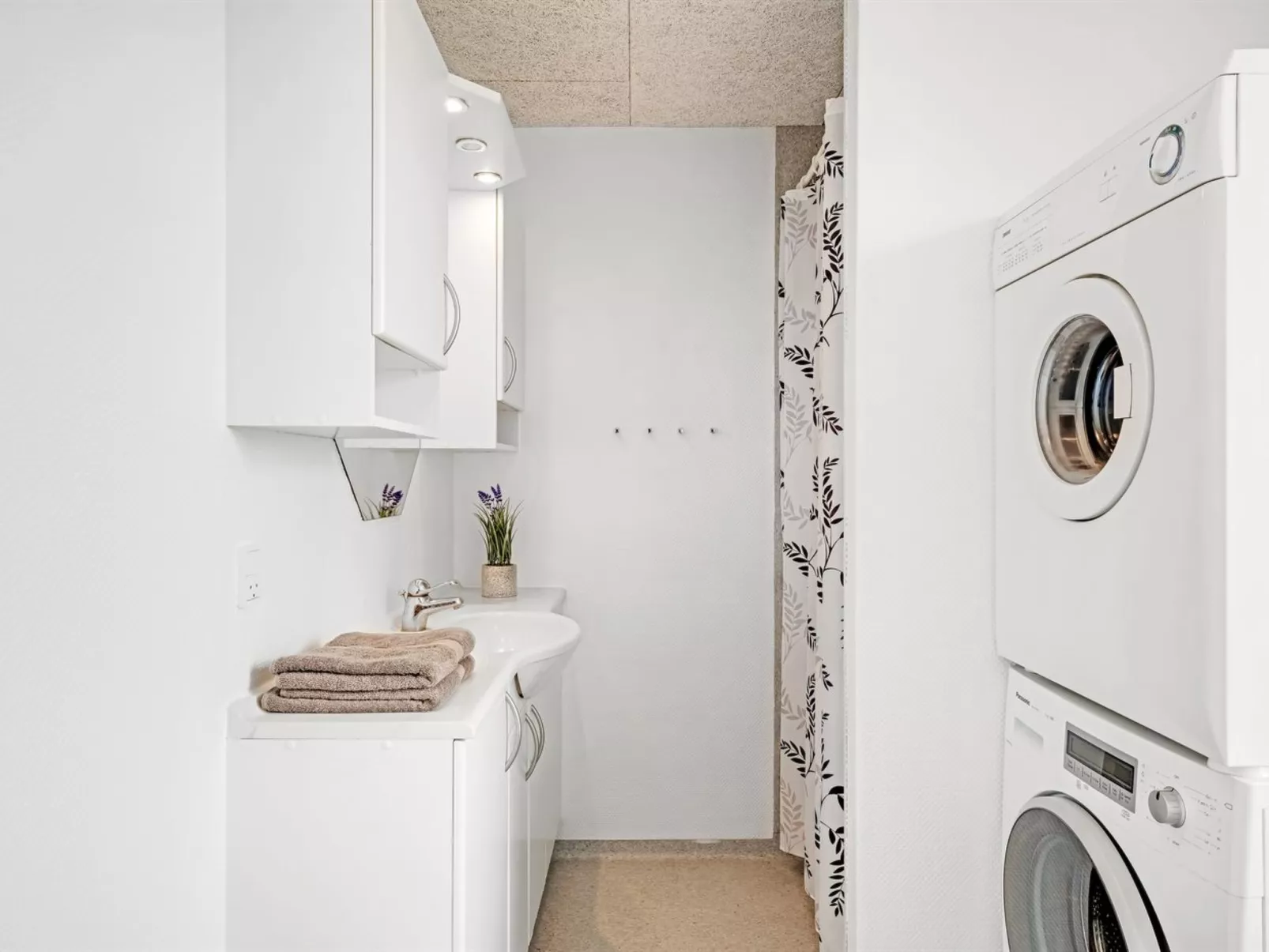 "Torhild" - 700m from the sea-Binnen