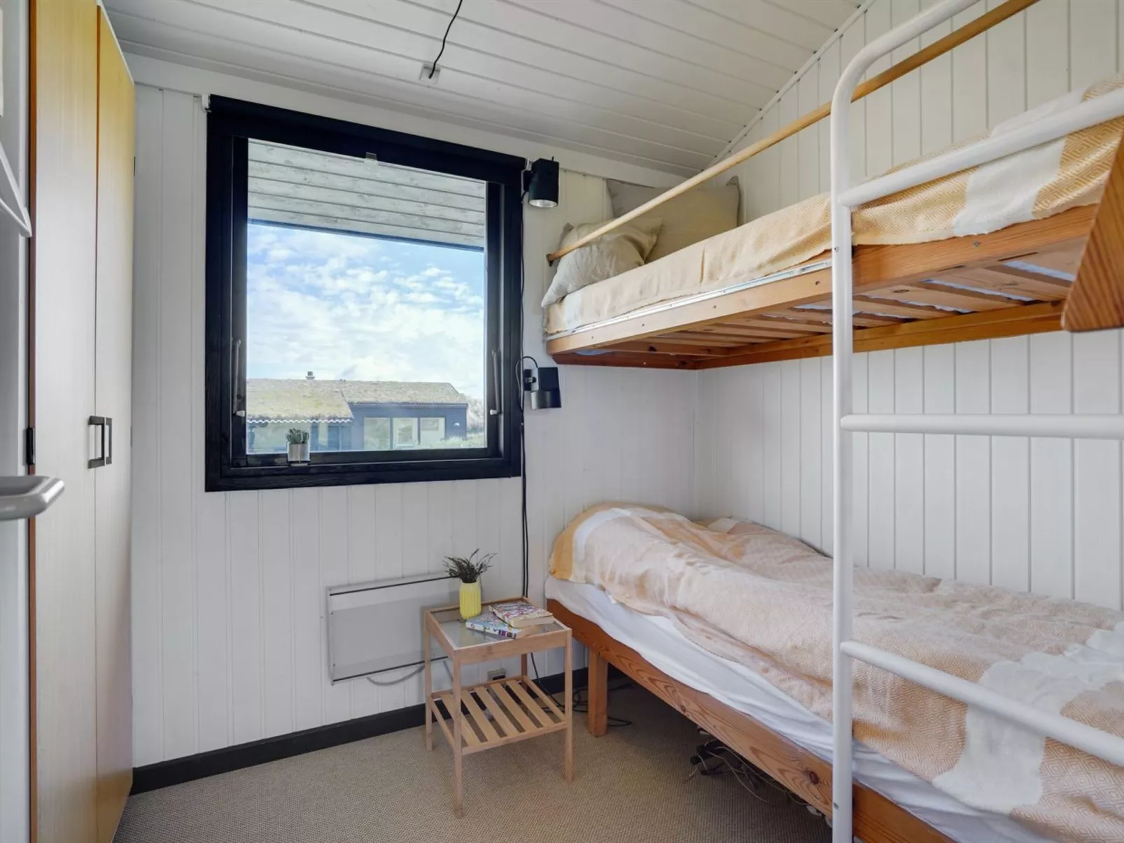 "Ilmari" - 190m from the sea-Binnen