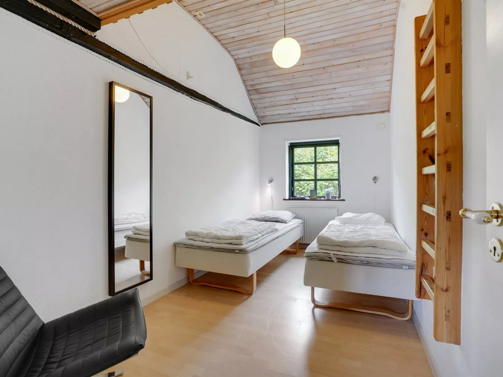 "Iben" - 2.3km from the sea-Binnen