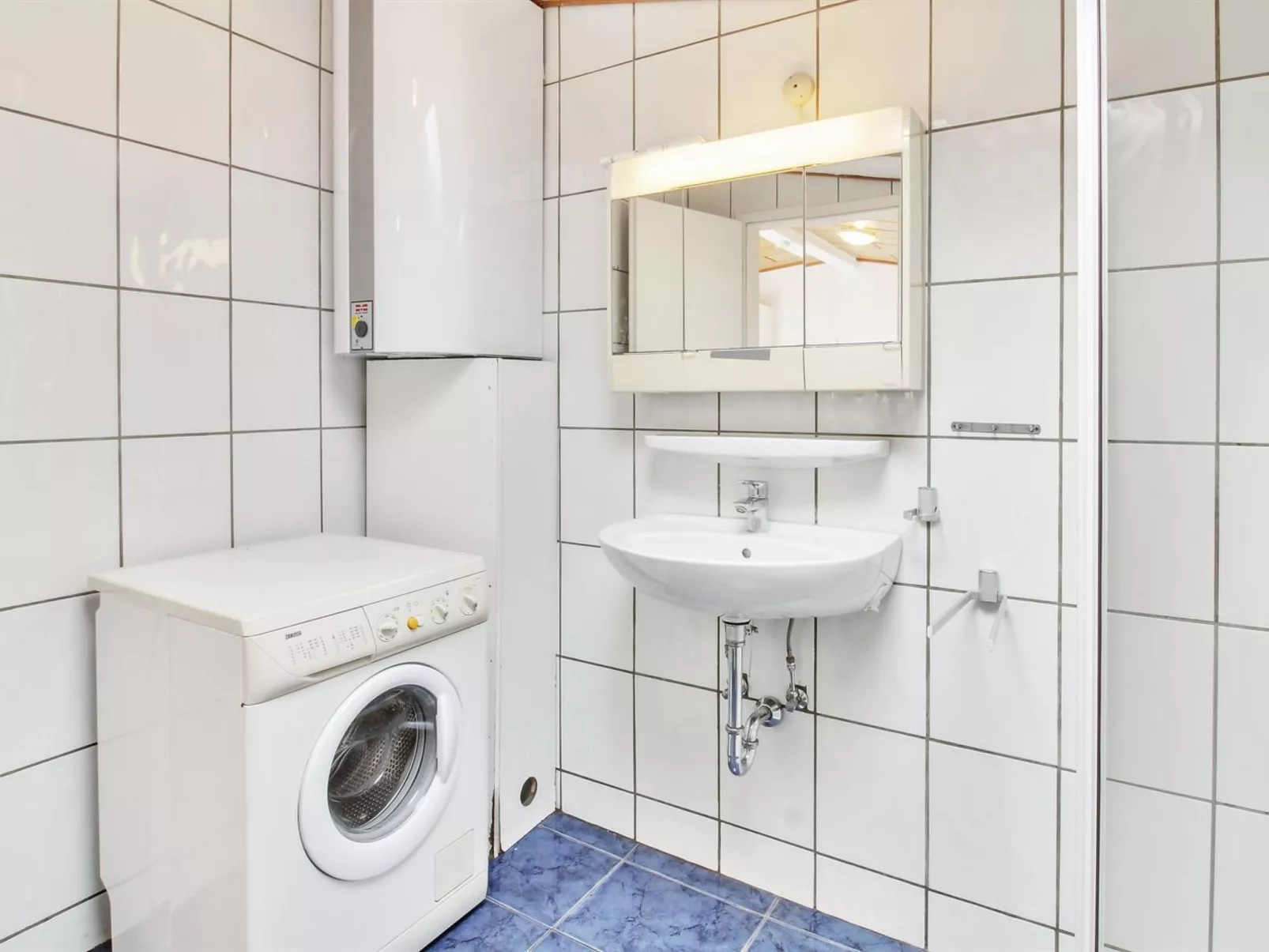 "Nalin" - 500m from the sea-Binnen