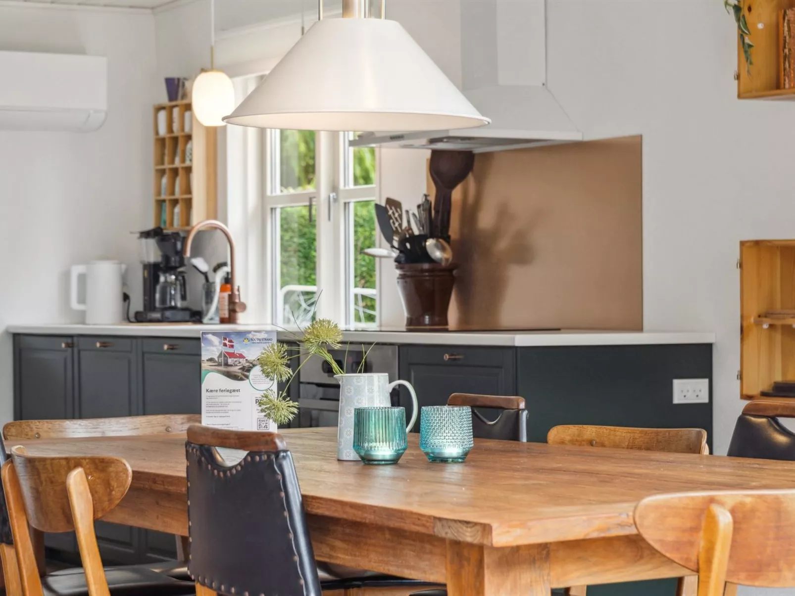 "Joseline" - 150m from the sea-Binnen