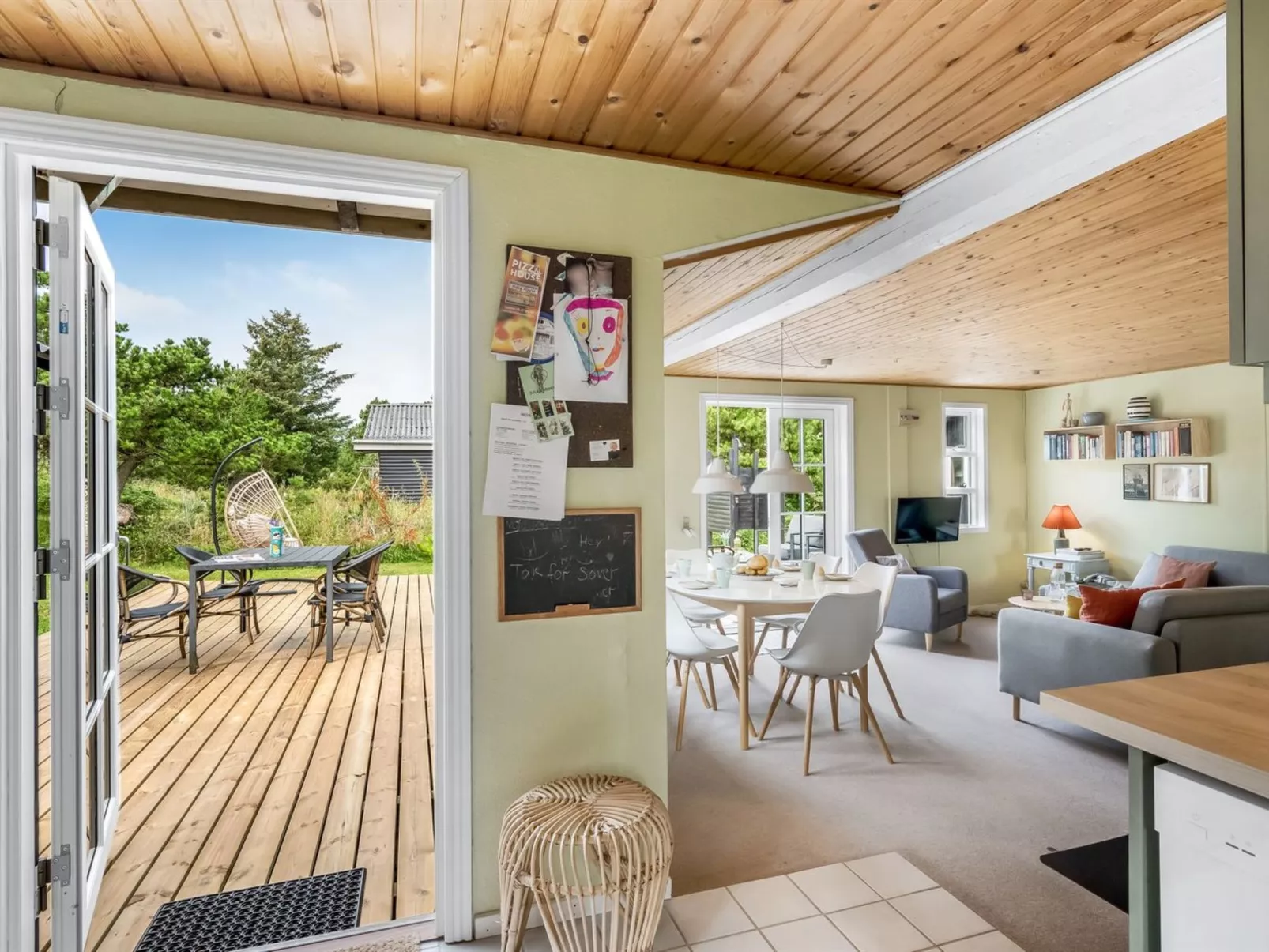 "Ljuba" - 700m from the sea-Binnen