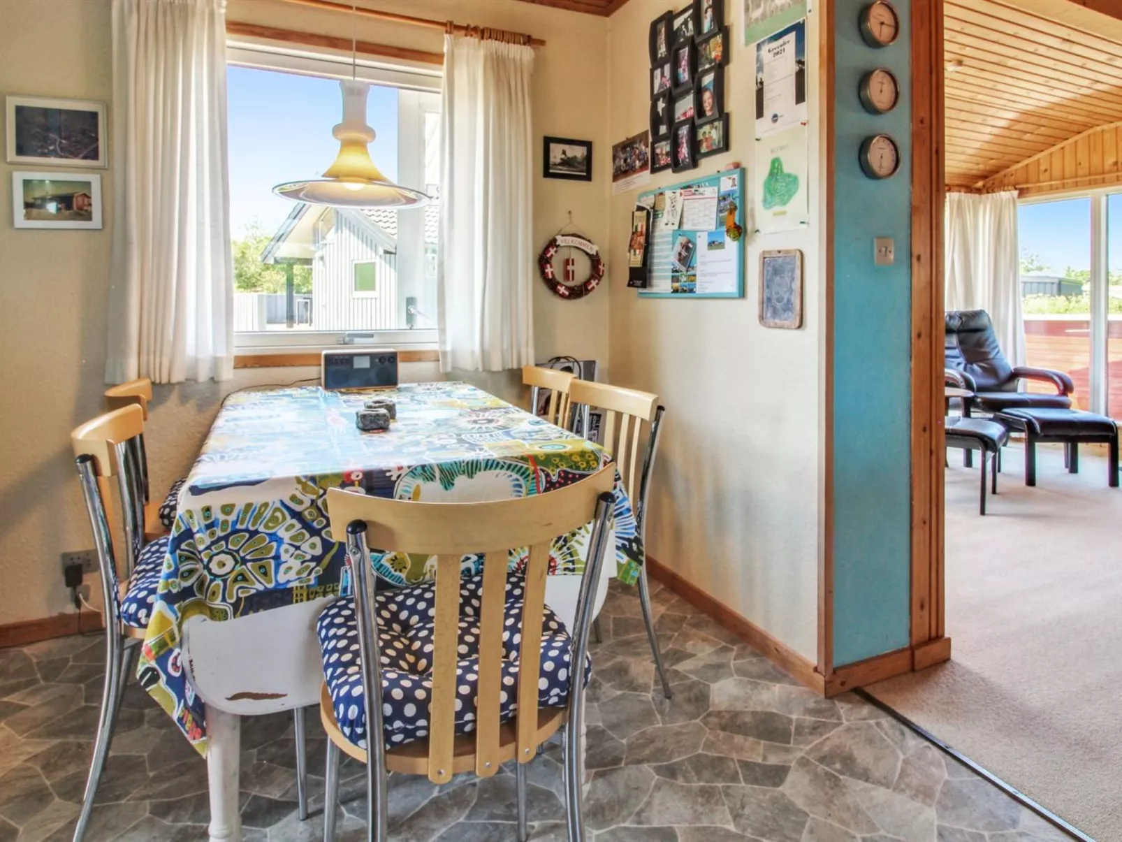 "Veijo" - 800m from the sea-Binnen