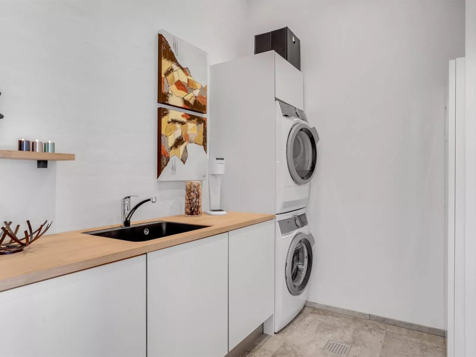 "Aaran" - 700m from the sea-Binnen