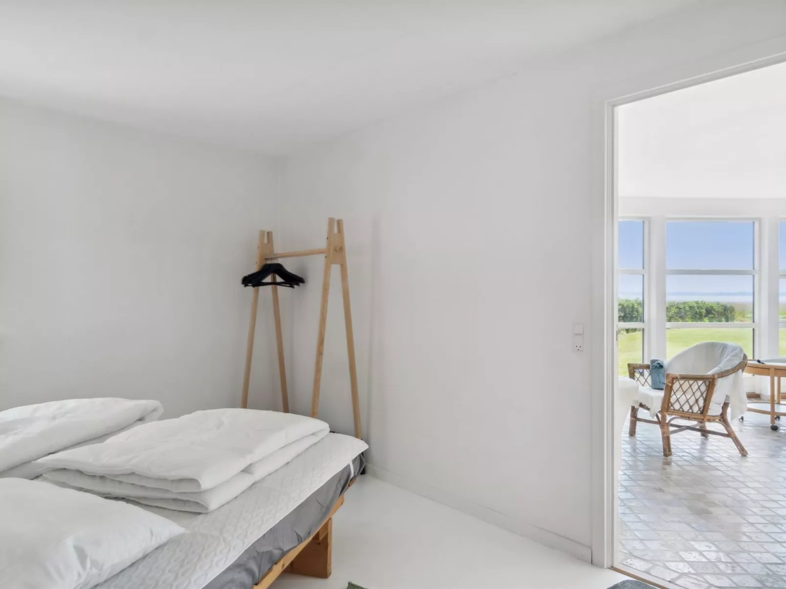 "Vemund" - 100m to the fjord-Binnen