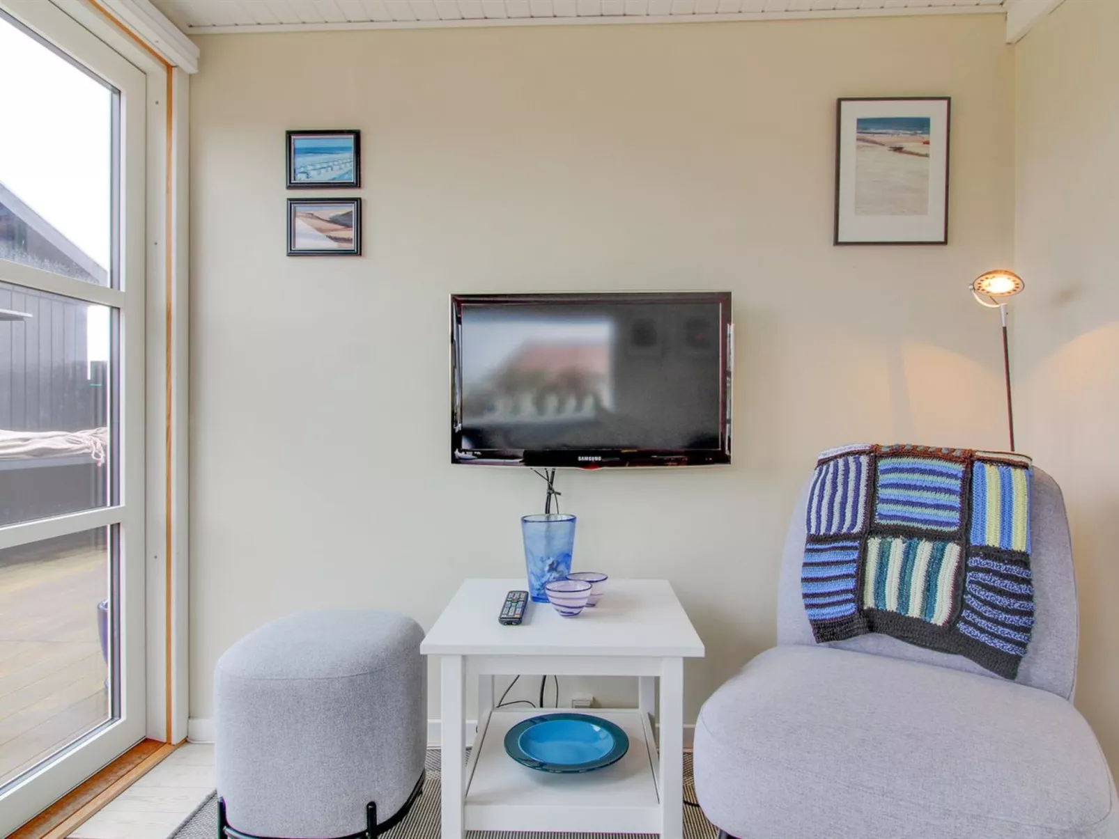 "Edvia" - 300m from the sea-Binnen