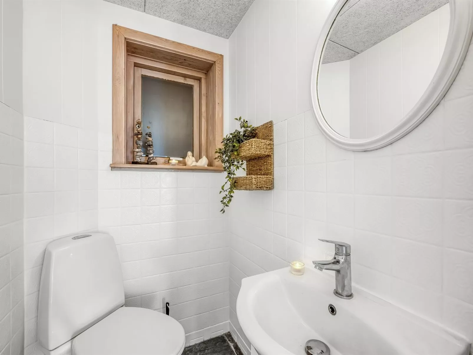 "Ullakarin" - 200m from the sea-Binnen