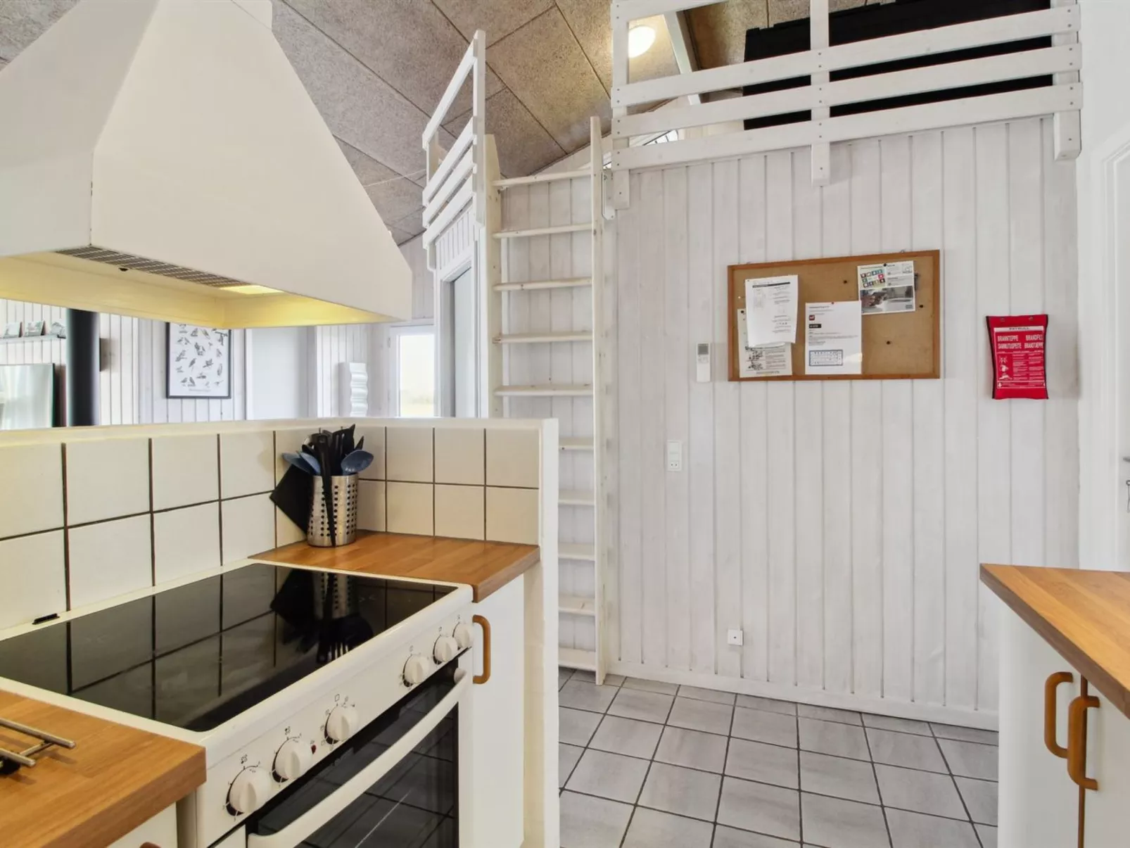 "Katharine" - 175m from the sea-Binnen