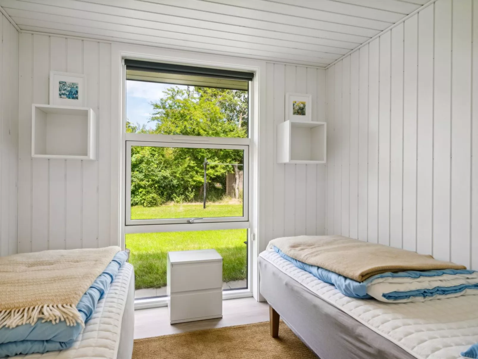 "Anett" - 375m from the sea-Binnen