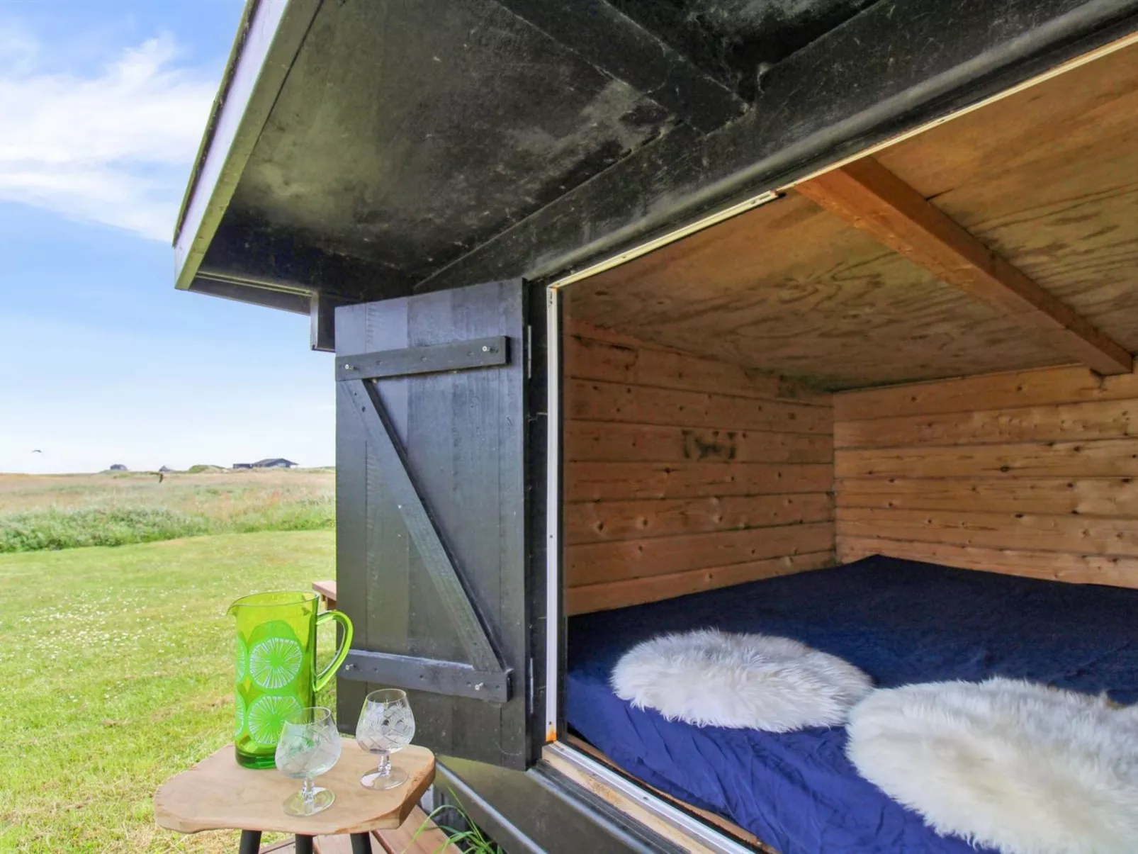 "Inka" - 100m from the sea-Binnen