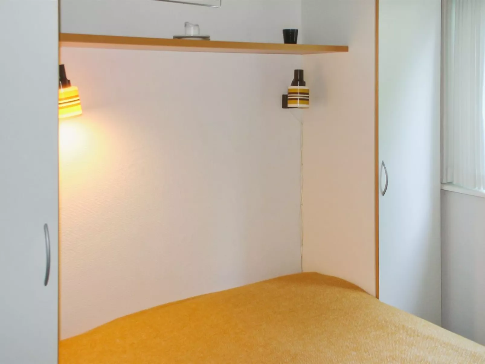 "Gisa" - 400m from the sea-Binnen