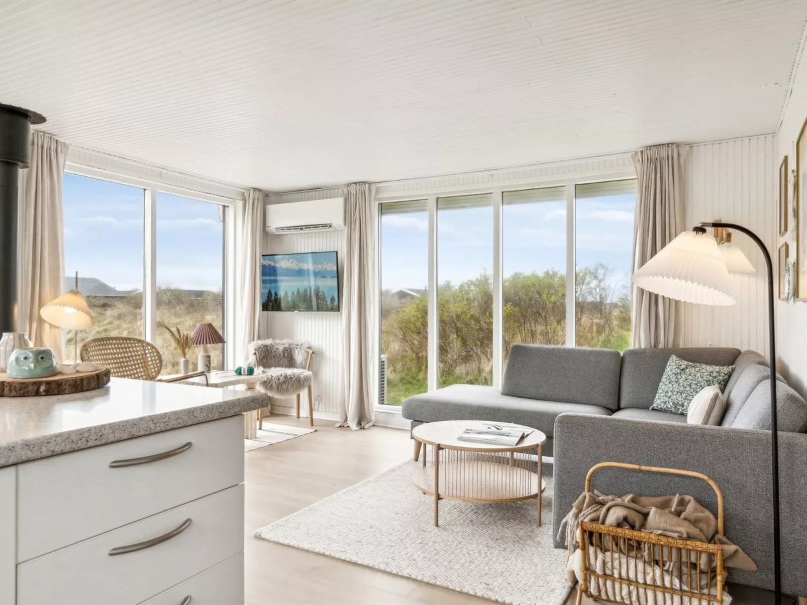 "Zina" - 600m from the sea-Binnen