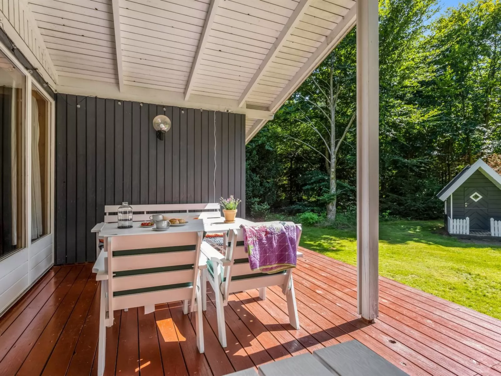 "Sofja" - 175m to the fjord-Buiten