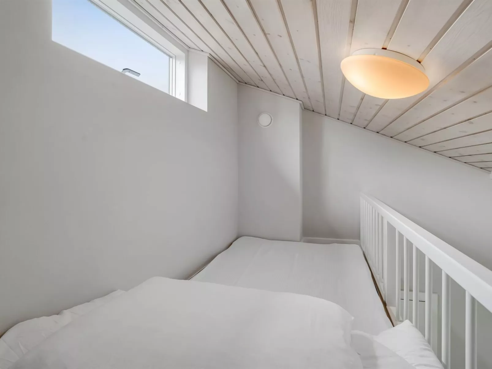 "Zuhra" - 250m from the sea-Binnen