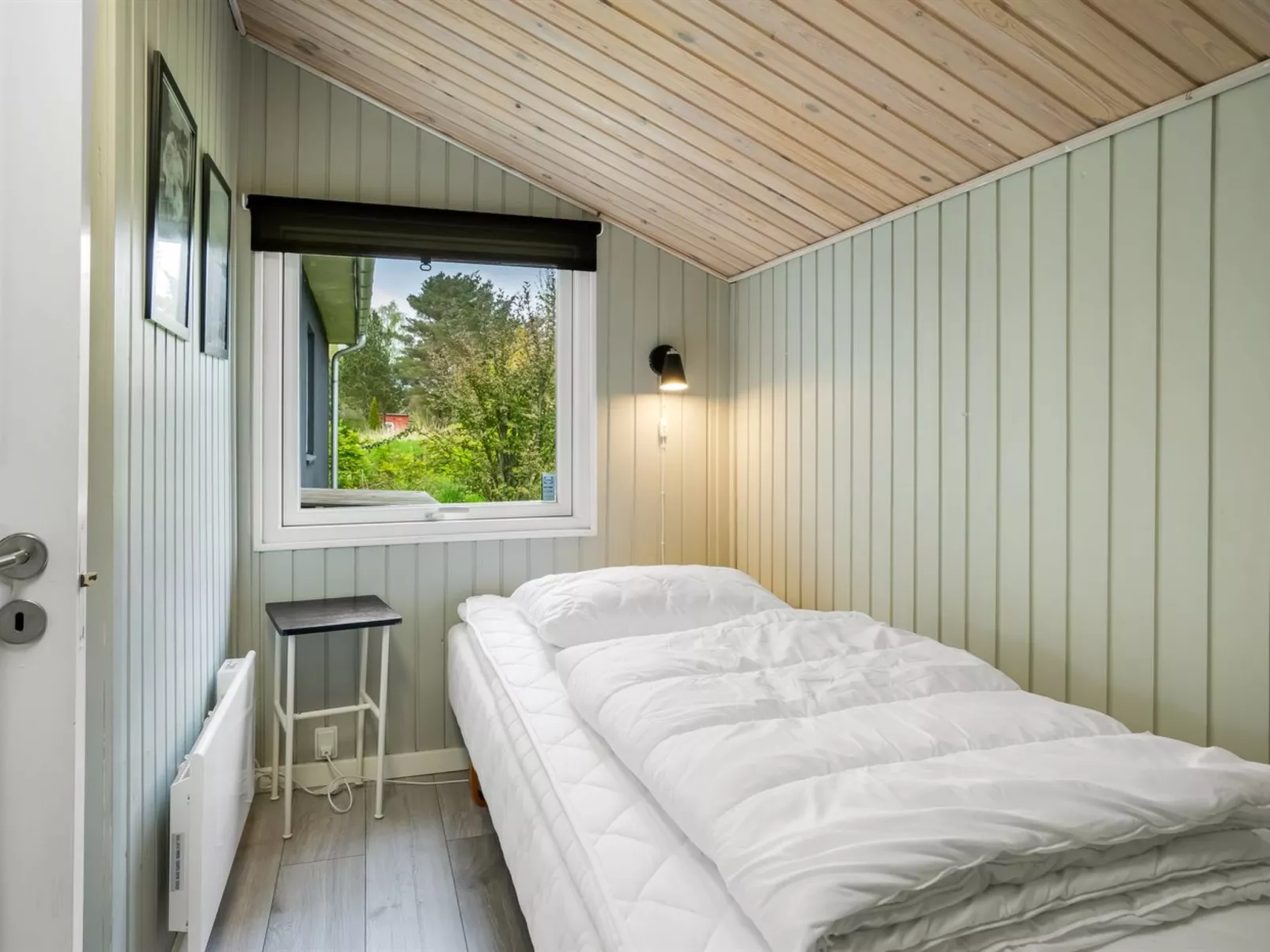 "Alkil" - 350m to the fjord-Binnen