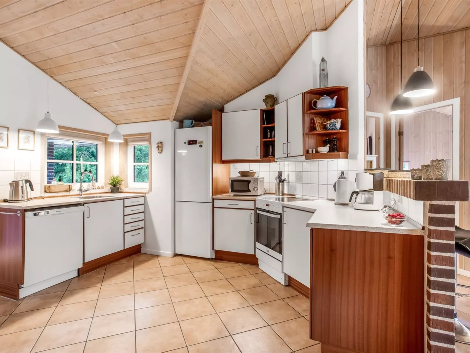 "Ronna" - 2.2km from the sea-Binnen