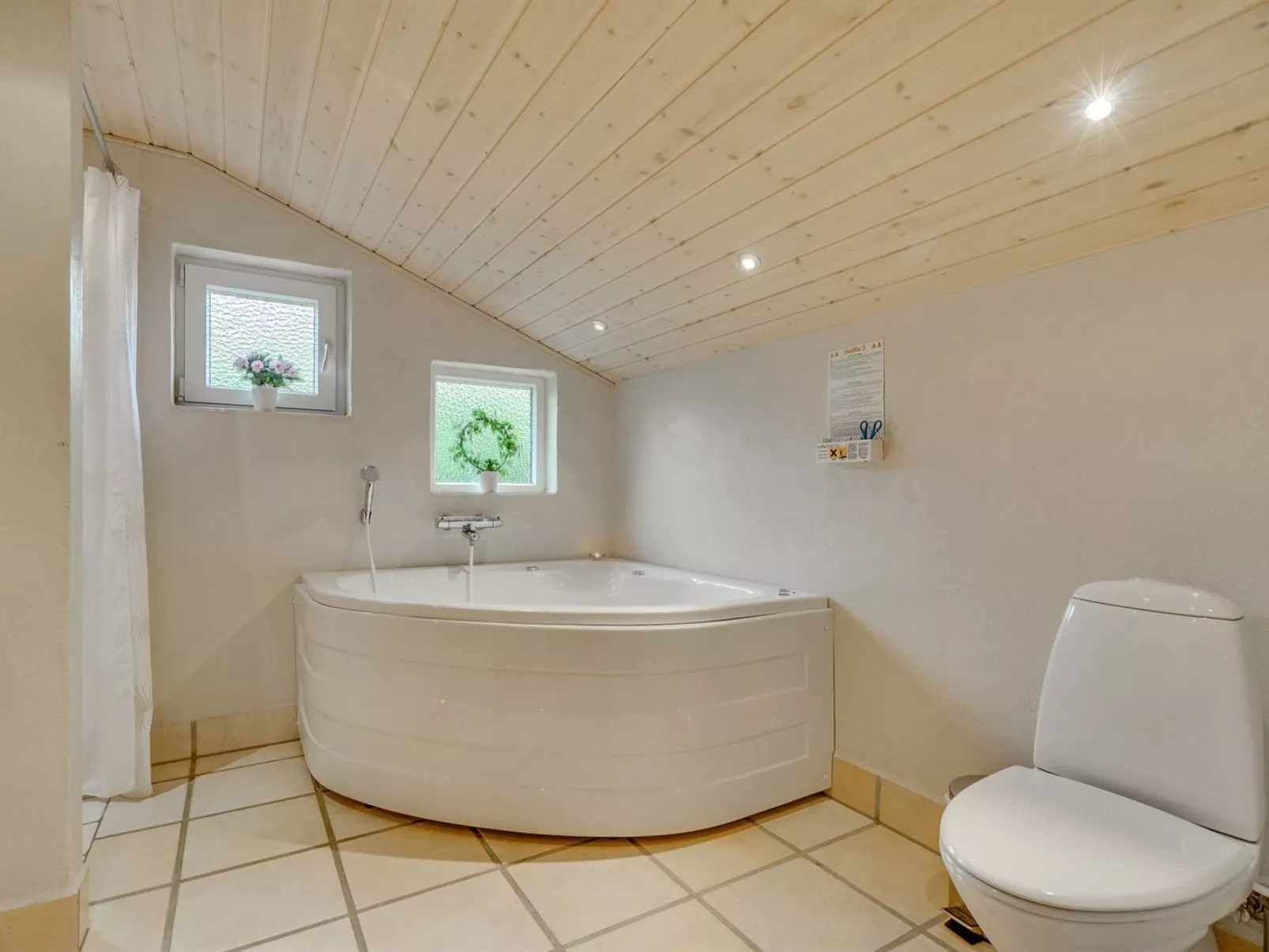 "Aviaja" - 12km from the sea-Binnen