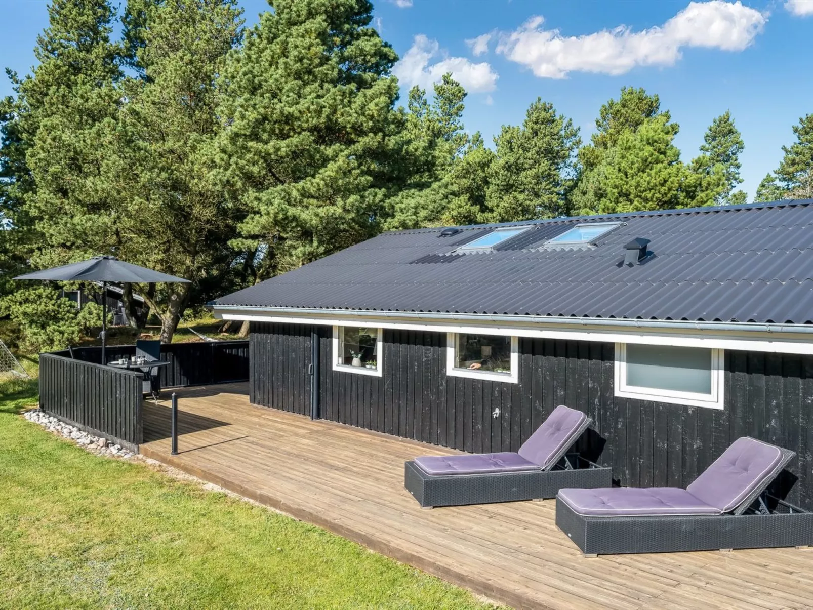 "Eirik" - 2.5km from the sea-Buiten