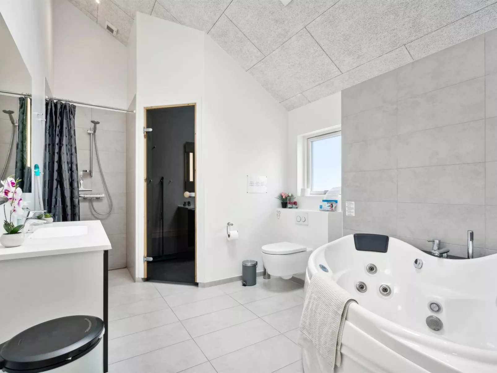 "Amai" - 4.5km from the sea-Binnen