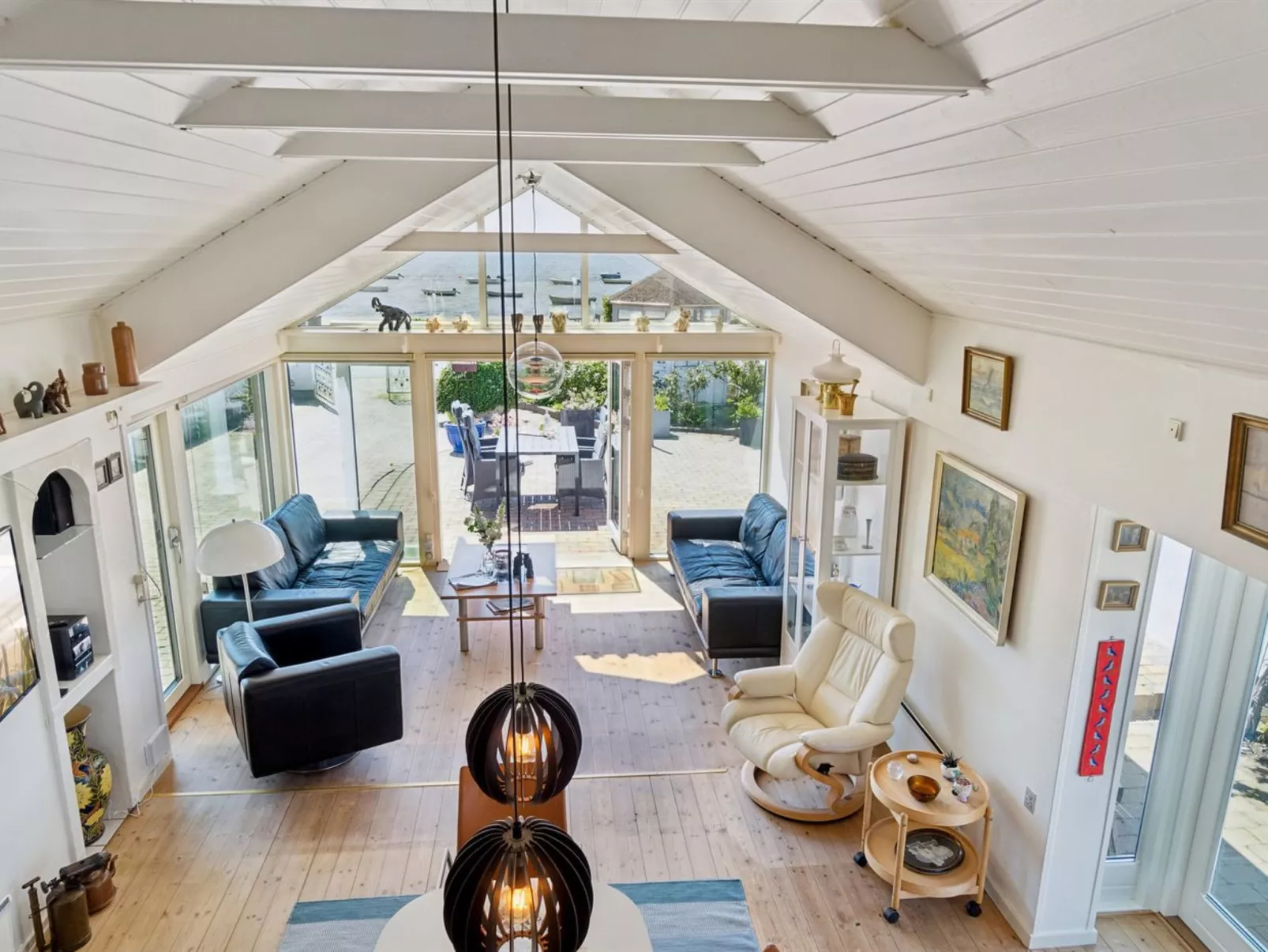 "Michel" - 25m from the sea-Binnen