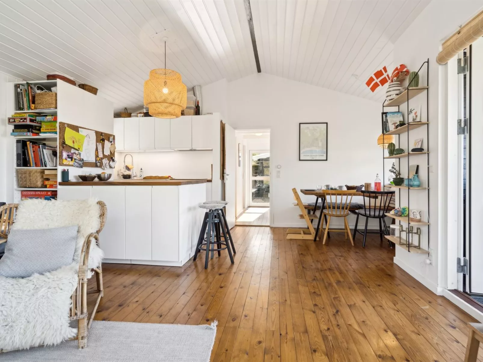 "Usbjorn" - 500m from the sea-Binnen