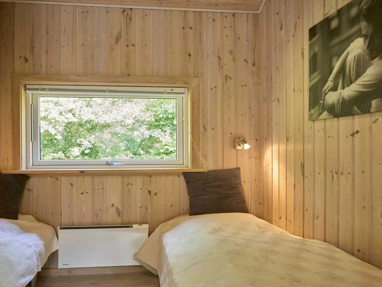 "Rudolf" - 400m from the sea-Binnen