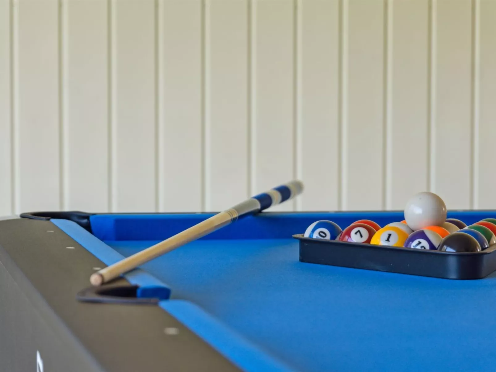 "Lonneke" - 450m from the sea-Binnen