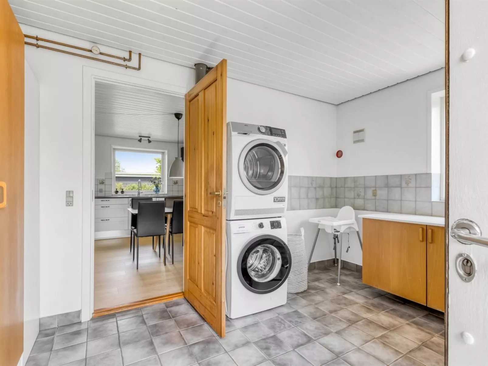 "Sissela" -  from the sea-Binnen