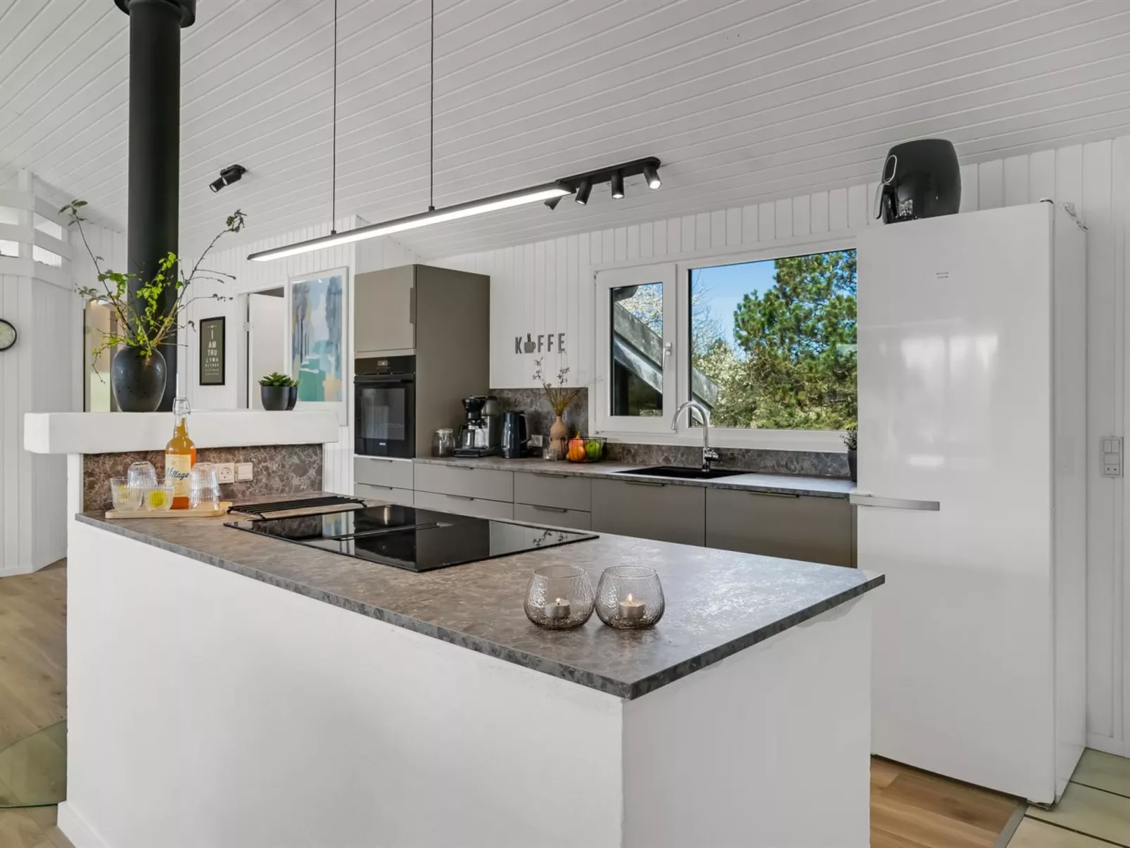 "Annlisa" - 1km from the sea-Binnen