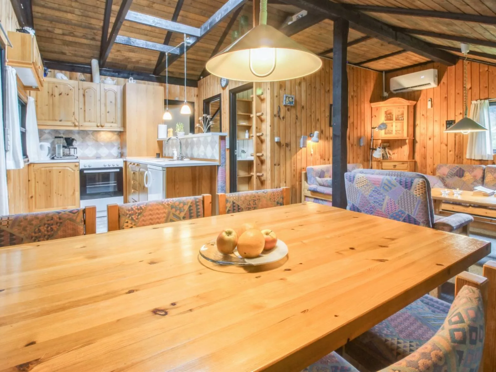 "Gabi" - 30km from the sea-Binnen