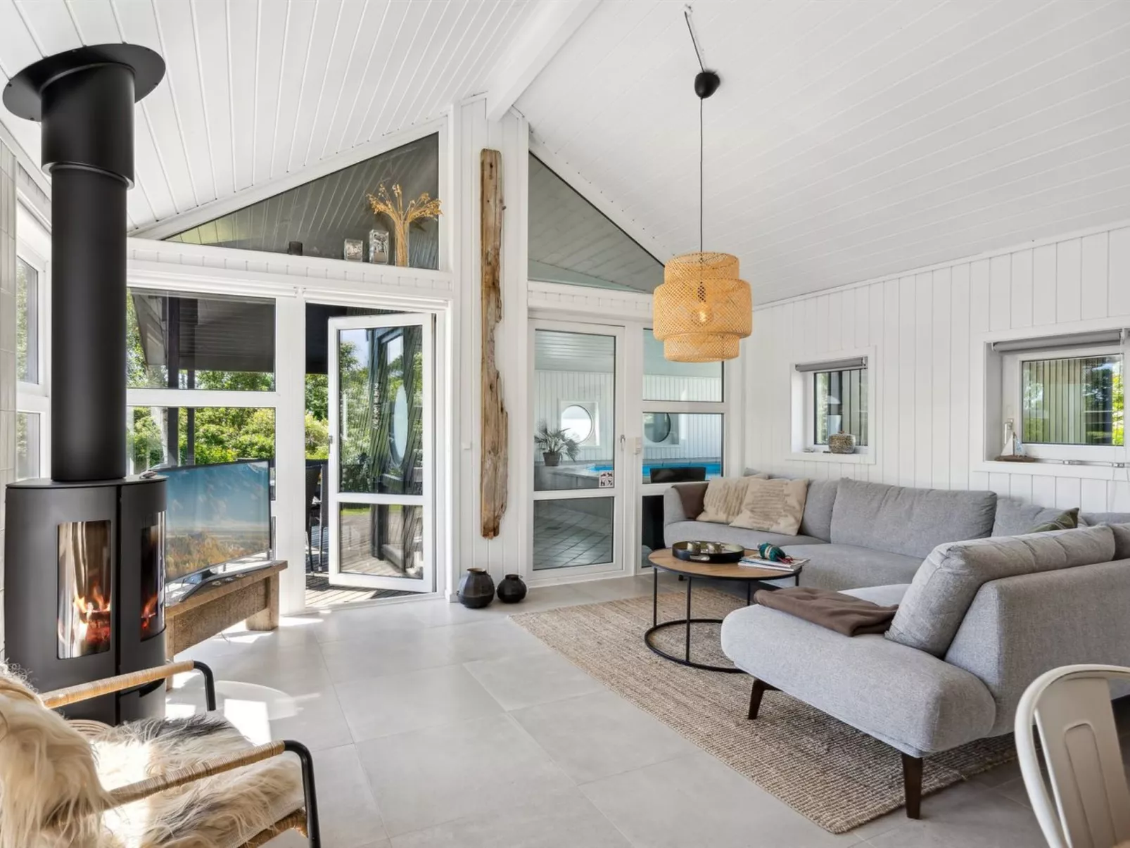 "Hermund" - 100m from the sea-Binnen