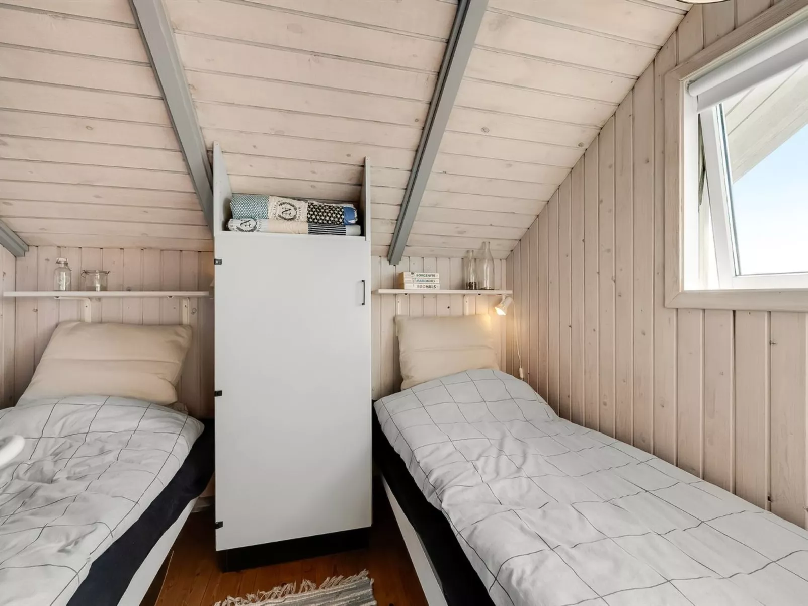 "Angelie" - 400m from the sea-Binnen