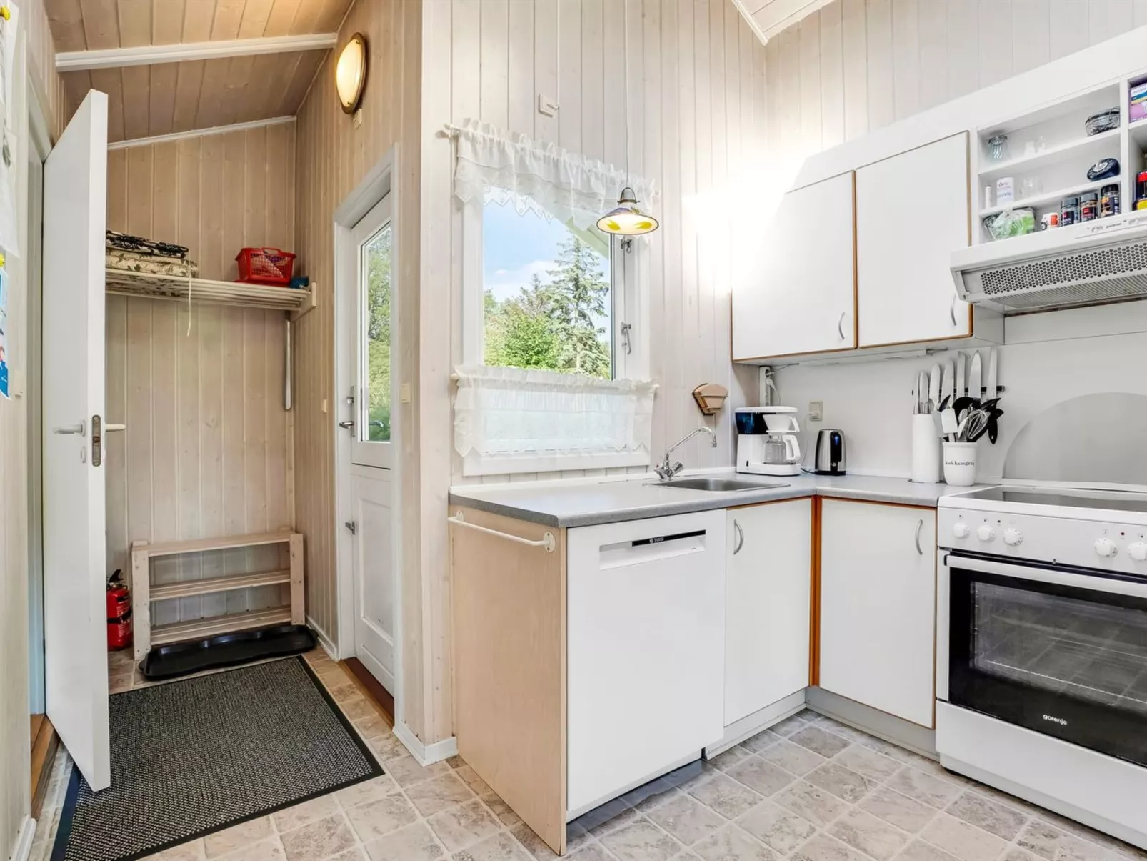 "Guja" - 250m from the sea-Binnen