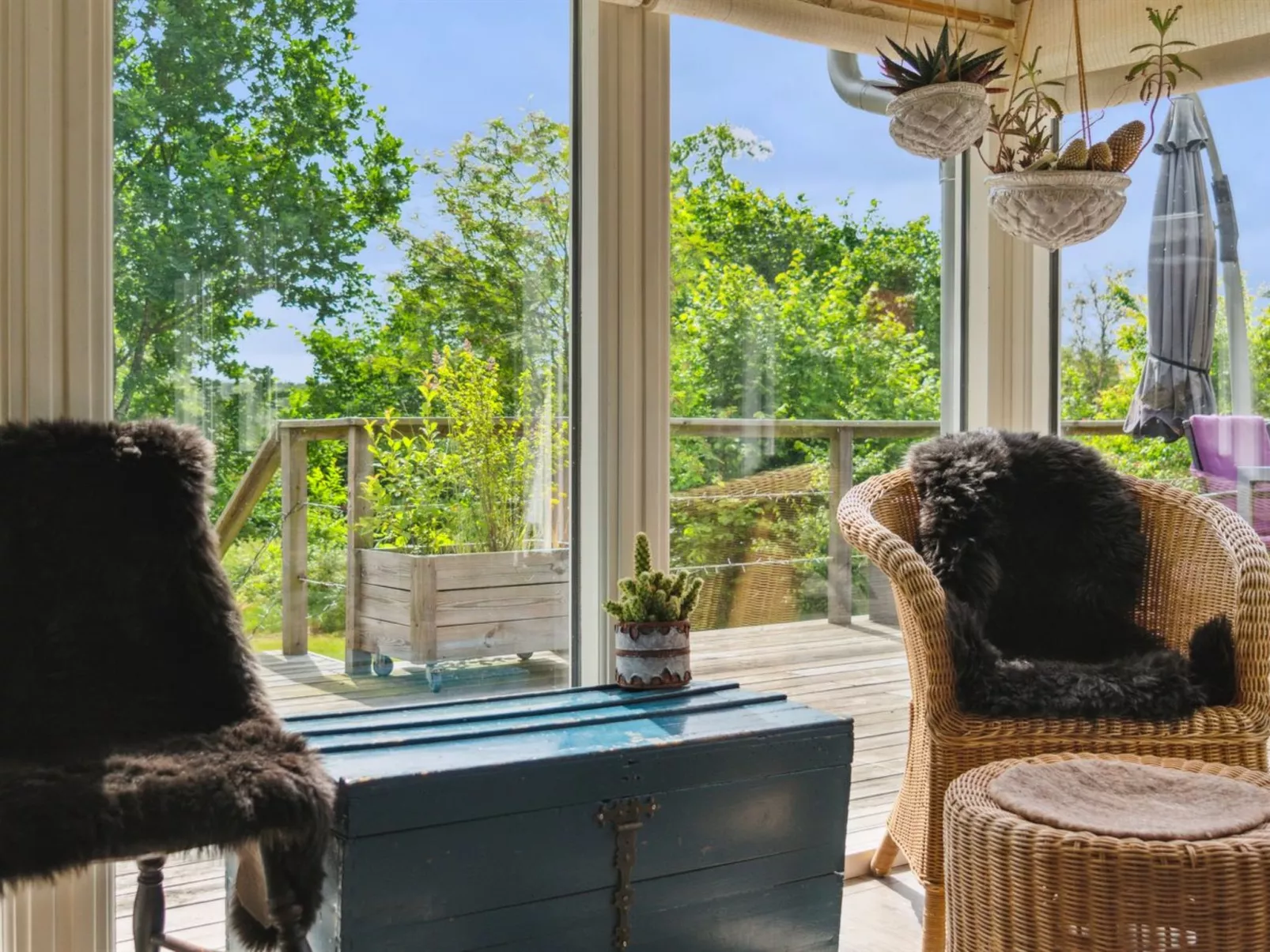 "Lovisa" - 7km from the sea-Binnen