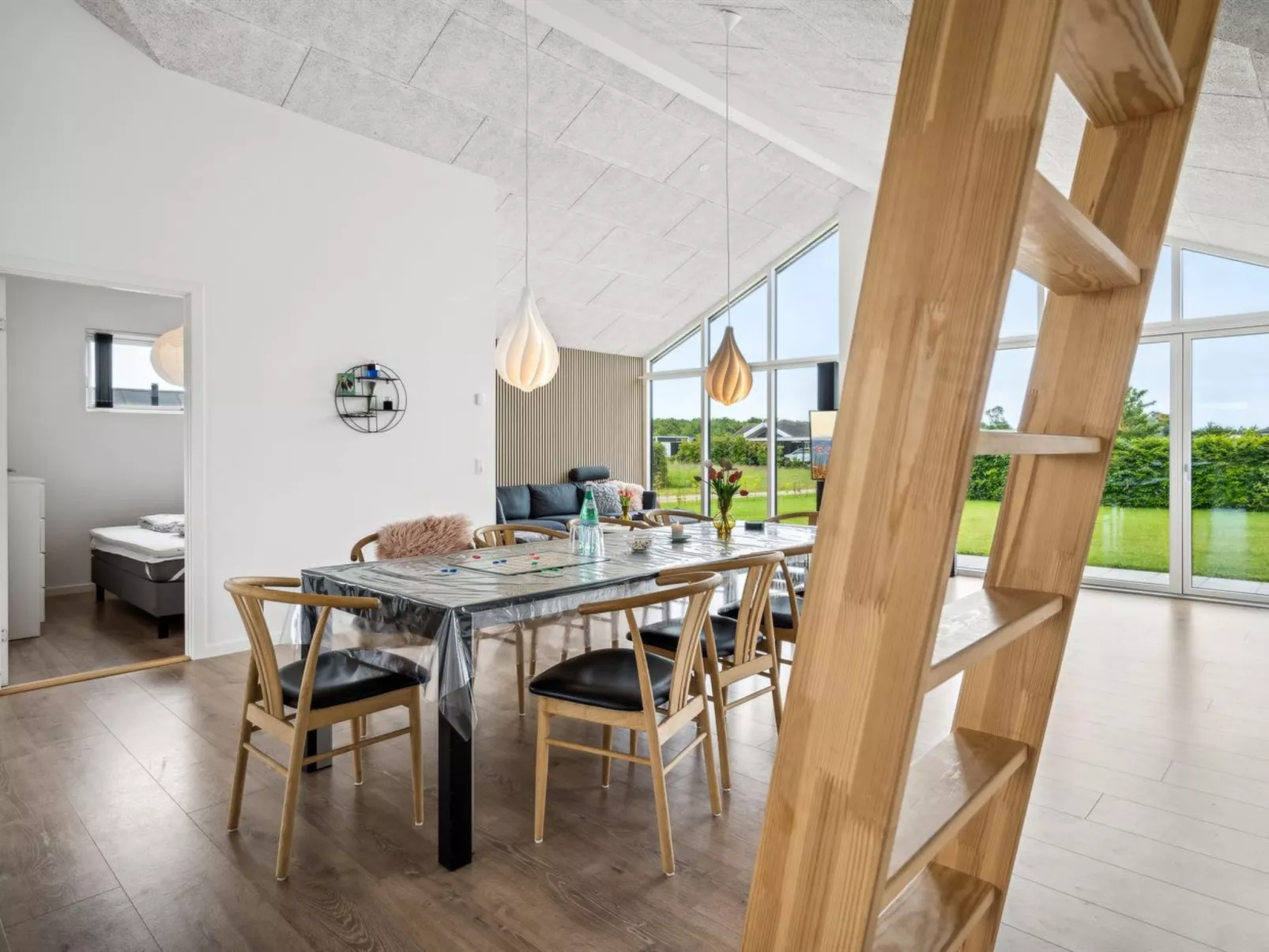 "Danika" - 650m from the sea-Binnen