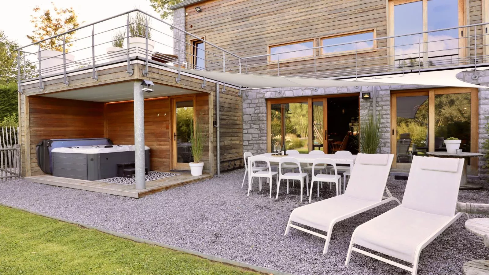 Loheré-Buitenkant zomer