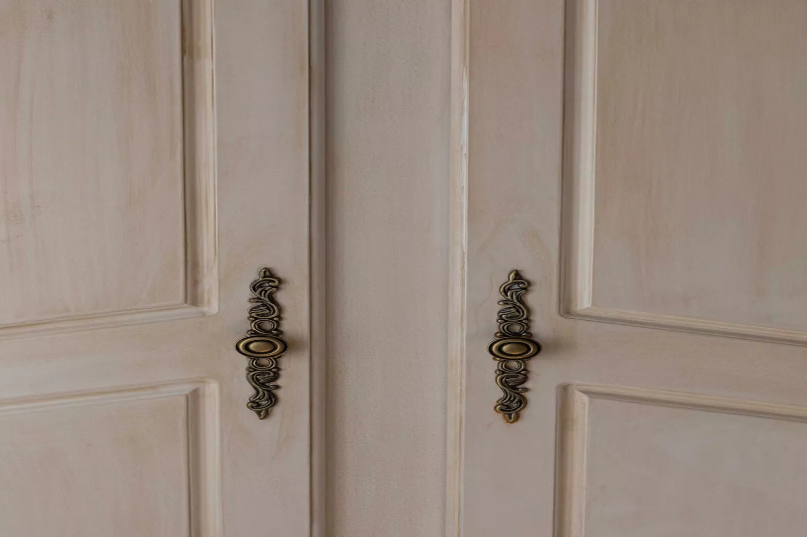 Vivaldi - Deluxe Double Room with Side City View (S3)-Binnen