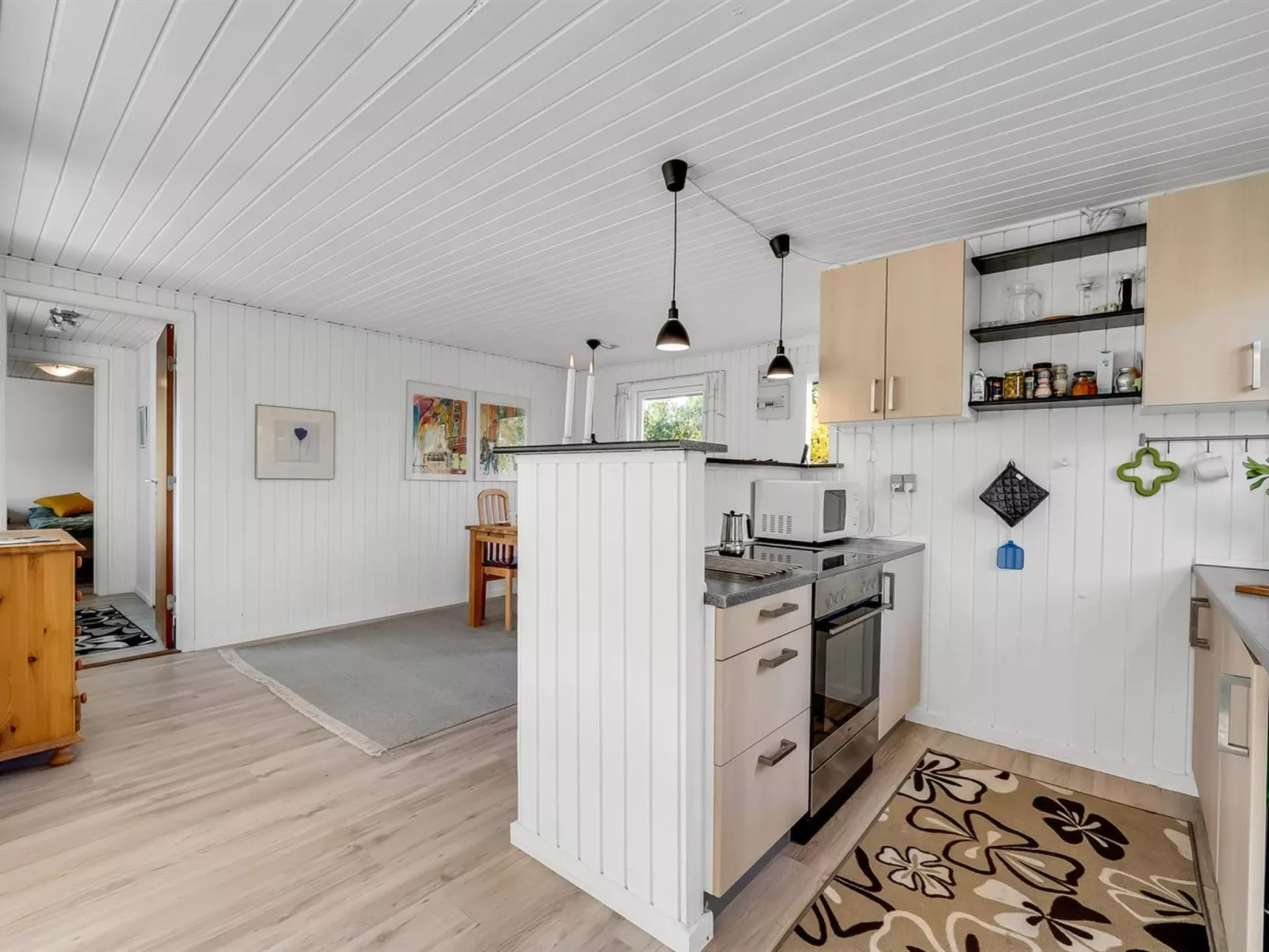 "Pirjo" - 350m to the fjord-Binnen