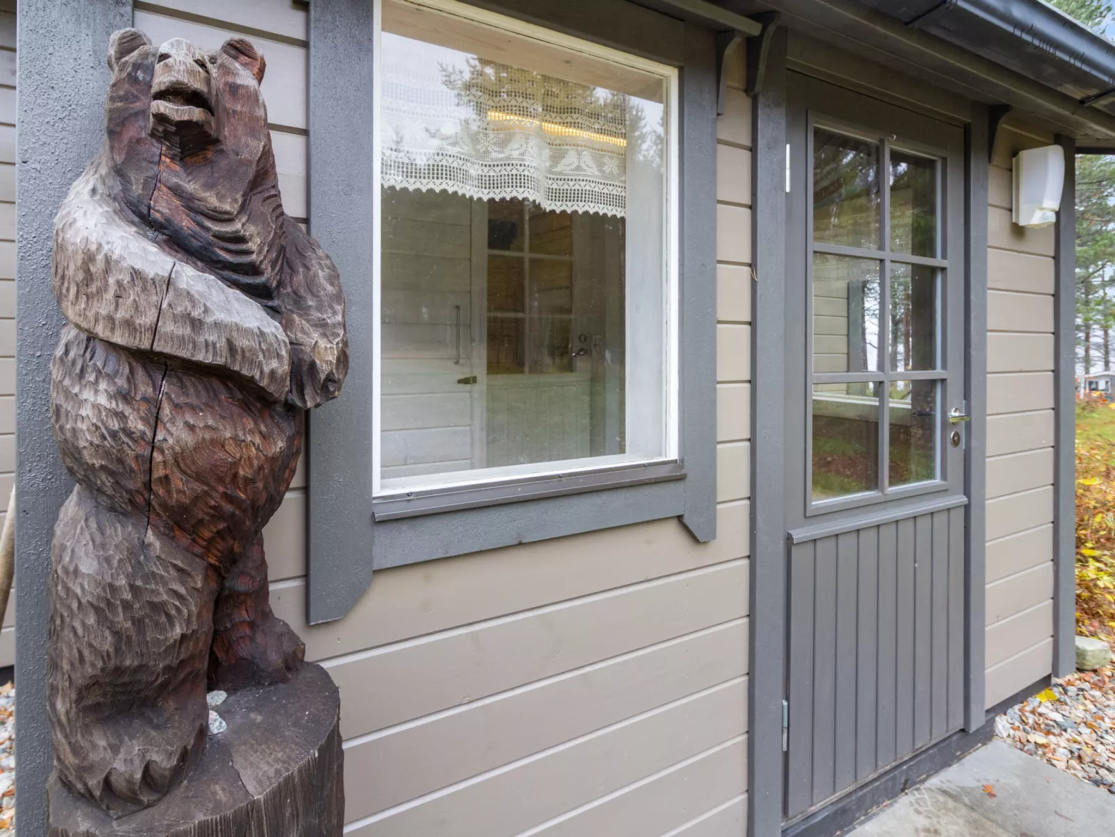 Lystikämän tupa-Binnen