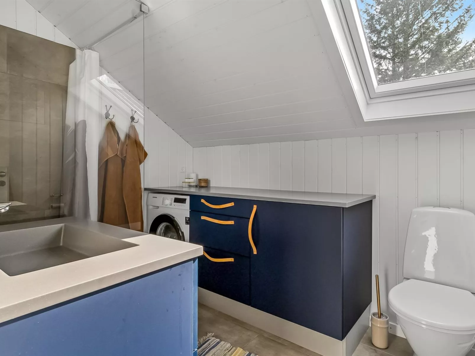 "Mila" - 30km from the sea-Binnen