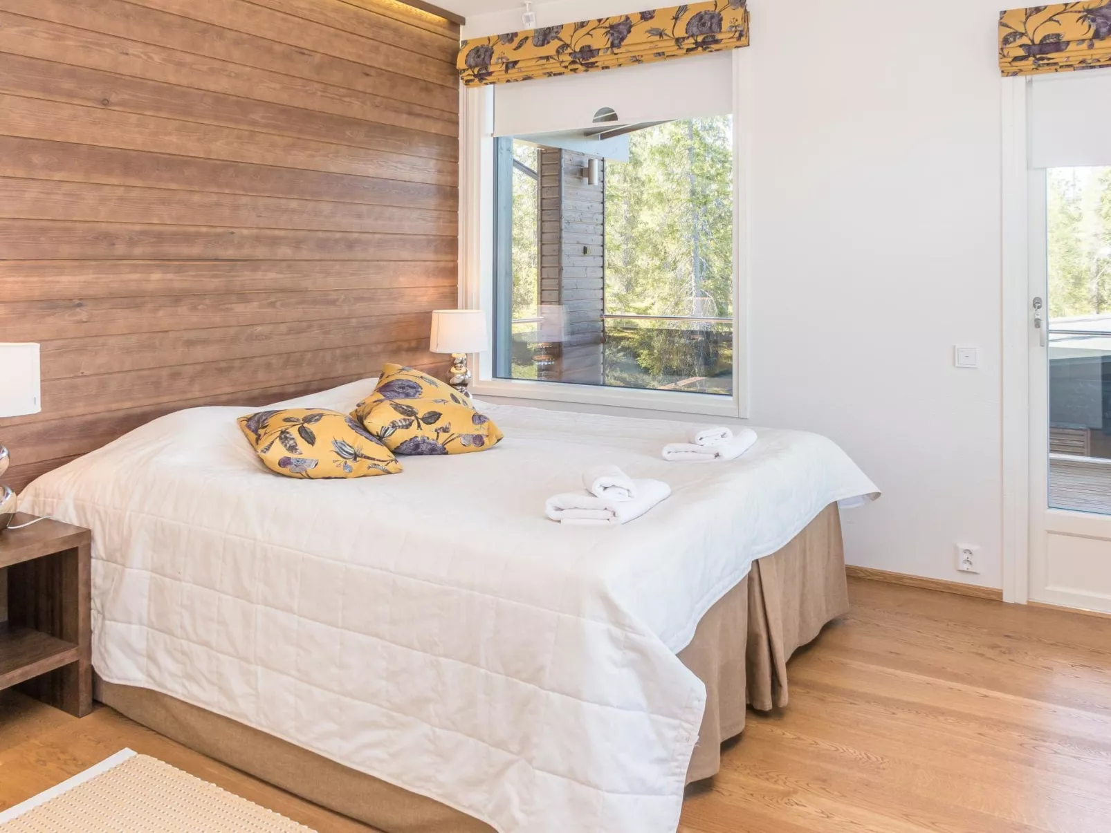 Holy lake chalet b-Binnen