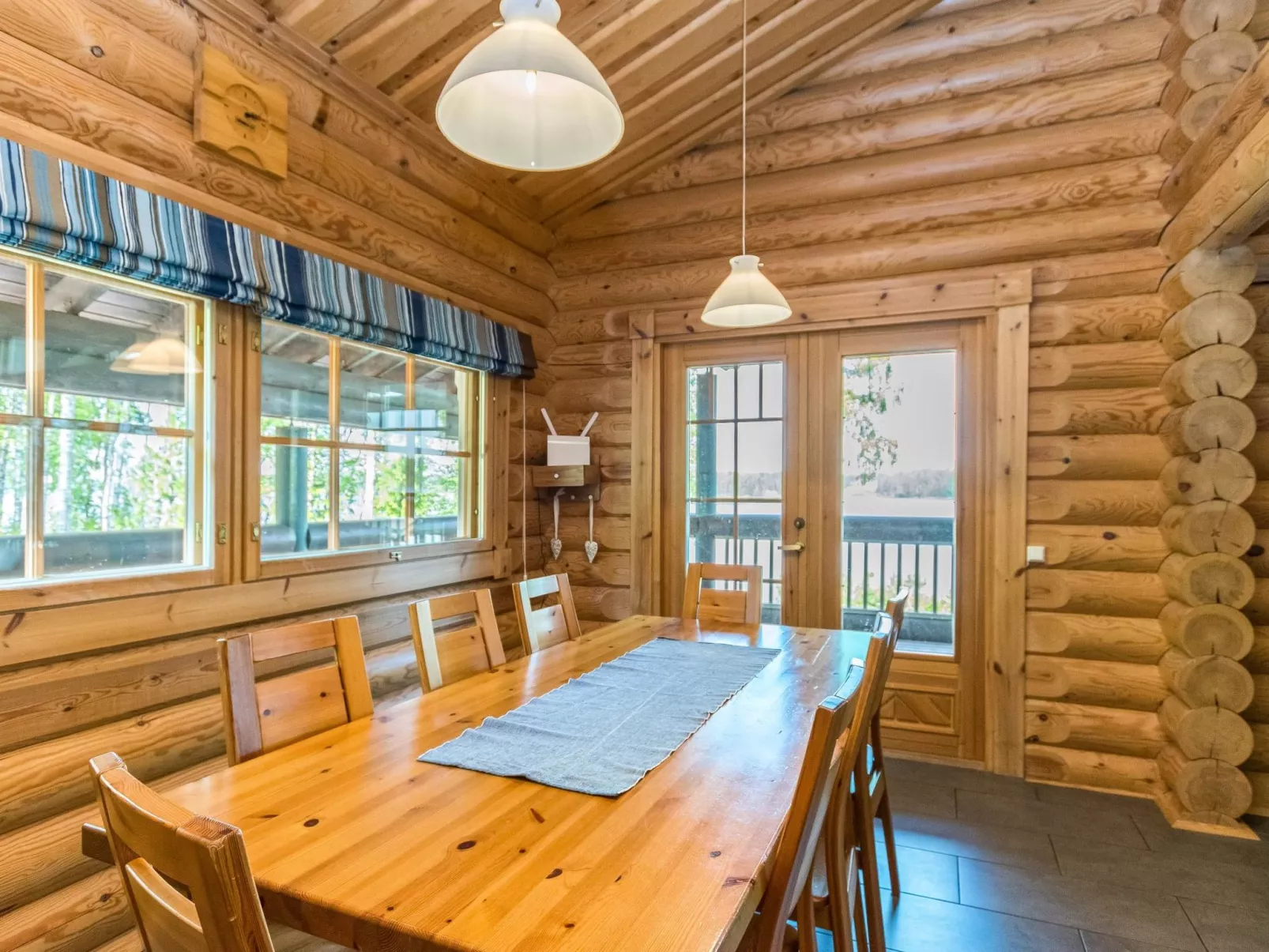 Villa kotikoivu-Binnen