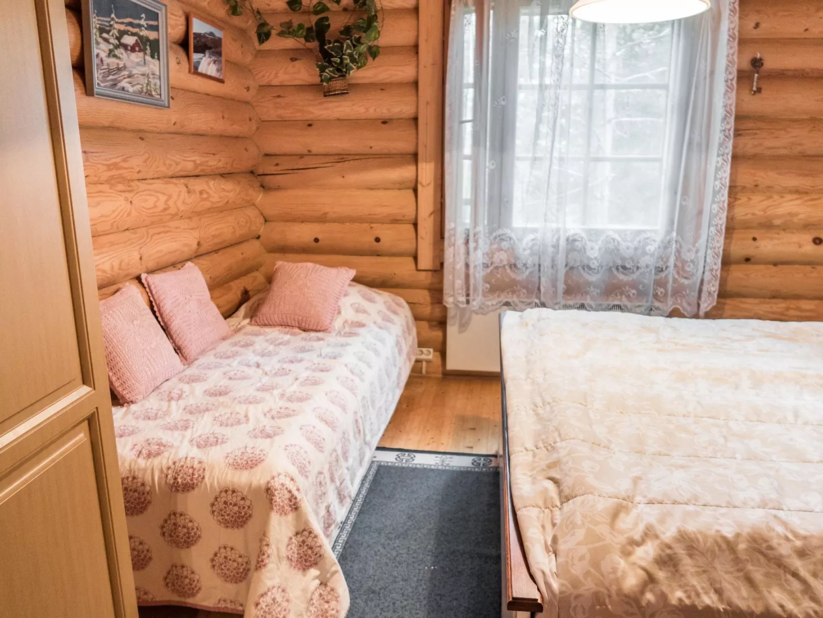 Huotarin mökki-Binnen