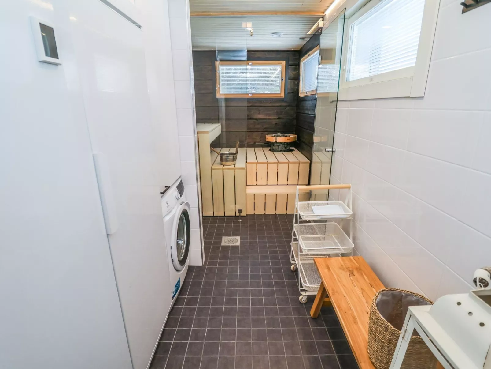 Koukkupolku 5-Binnen