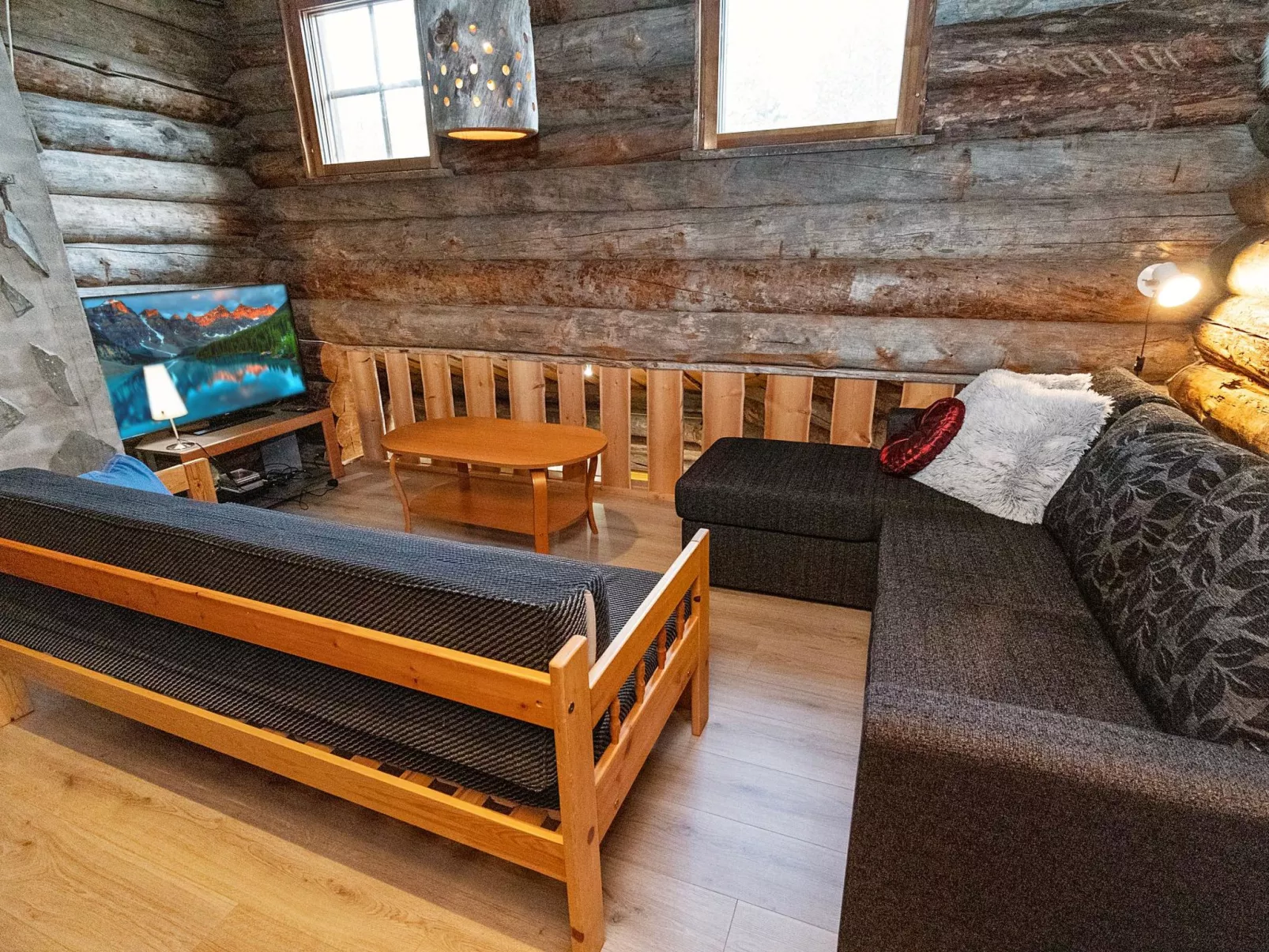 Agenttimajat 2-Binnen