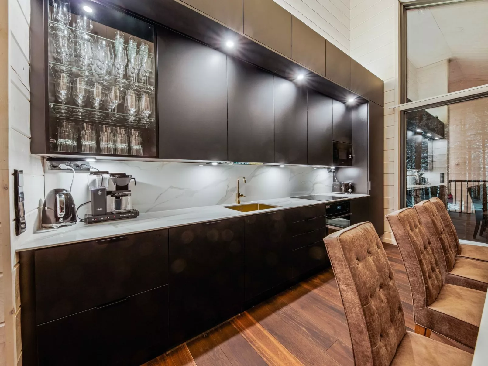 Levi star west a-Binnen