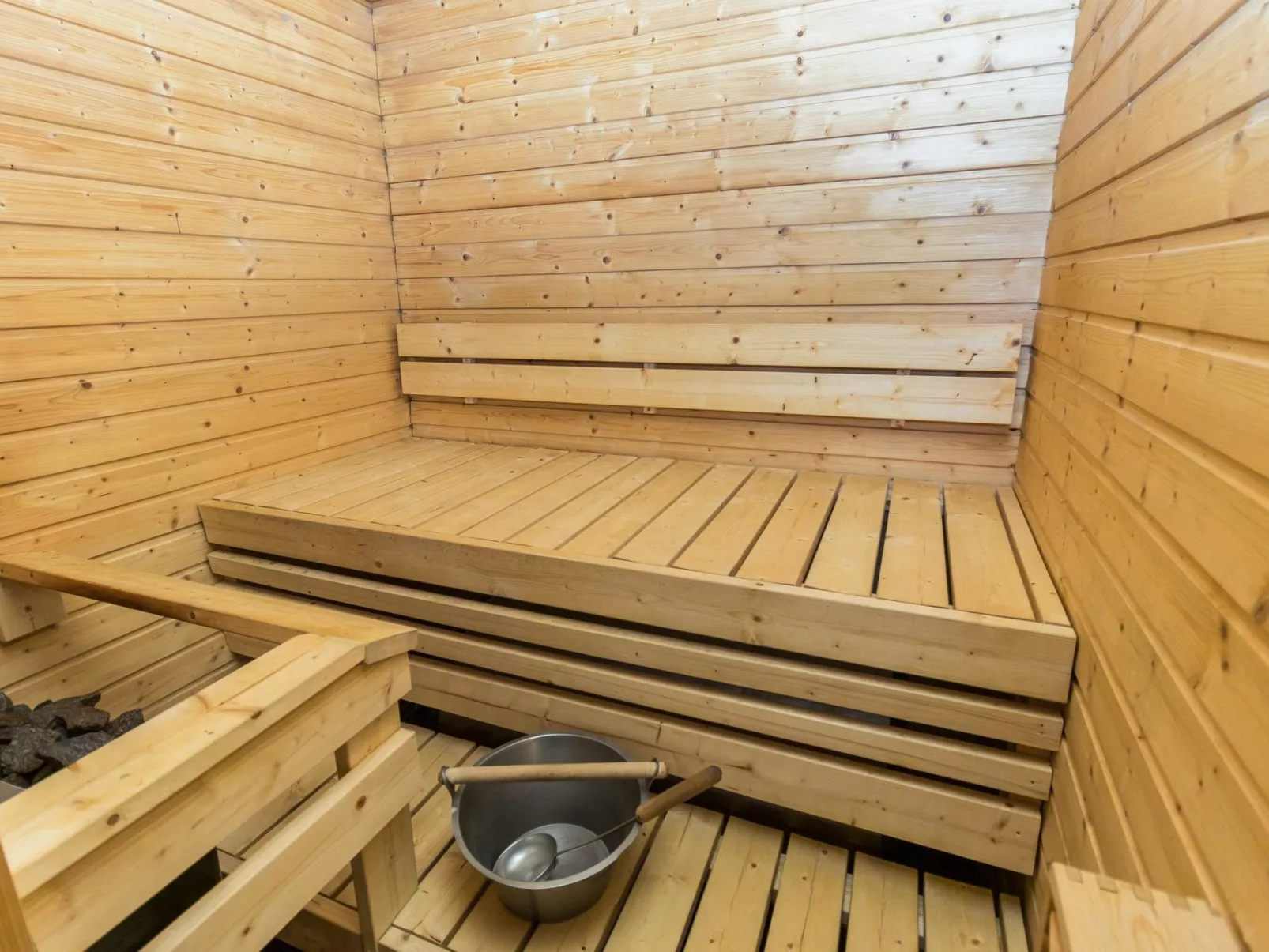 Teerenpesue f 46-Binnen