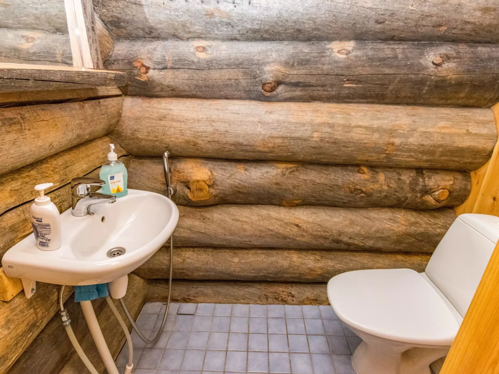 Rinnekieppi 2-Binnen