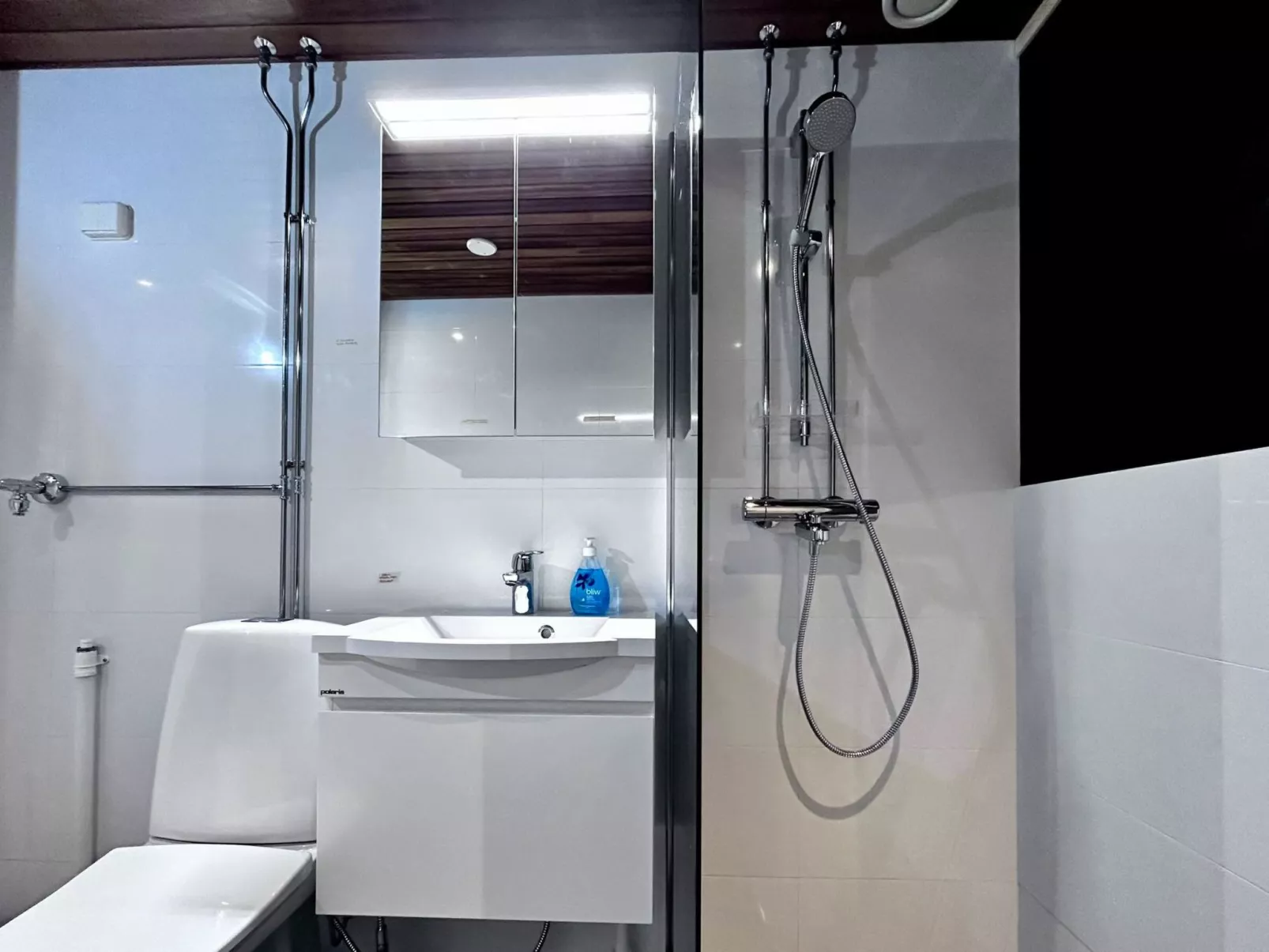 Lomakivakka b6-Binnen