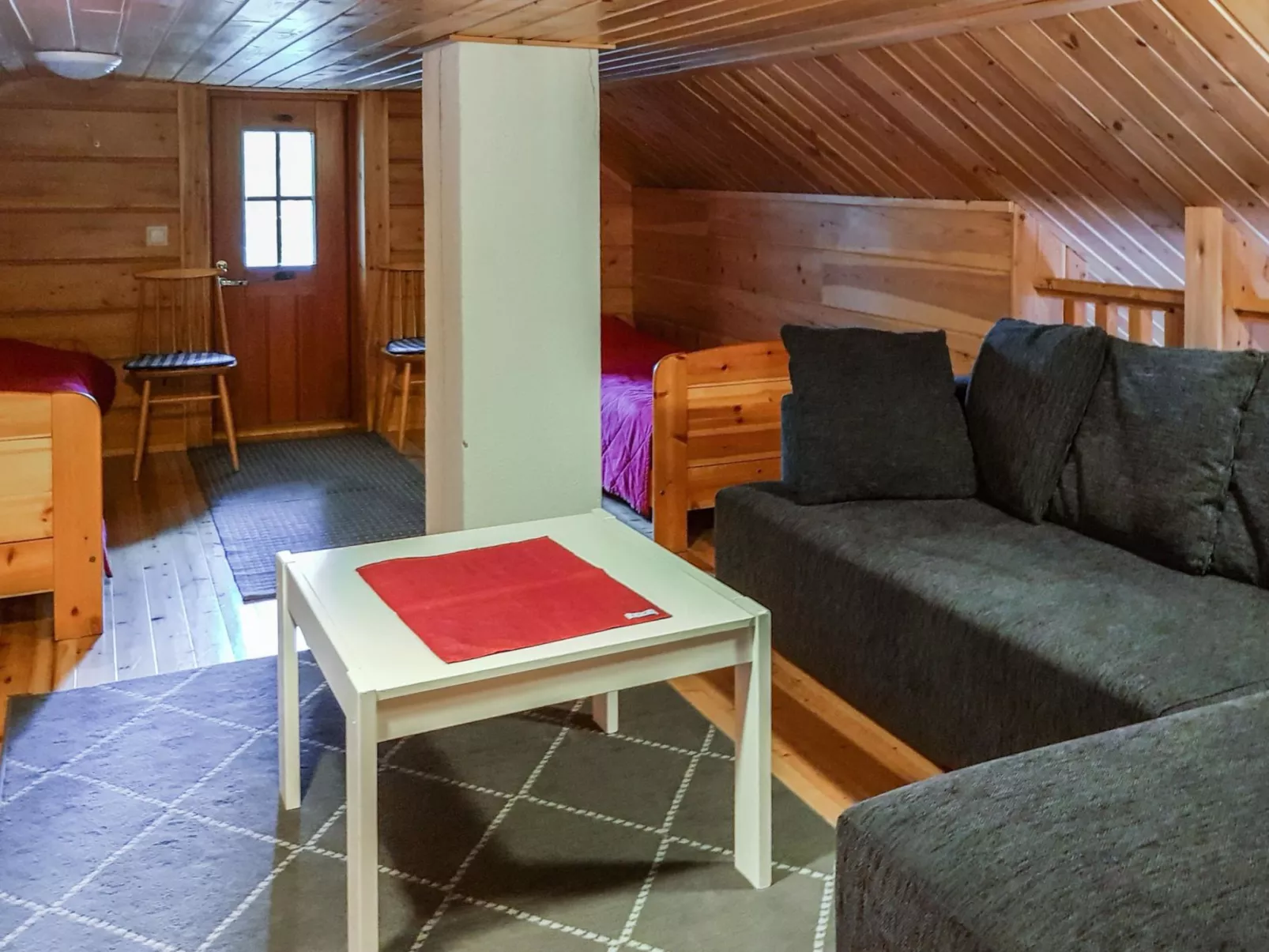 Lomamaja rukaranta 6 b-Binnen